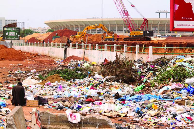 Insalubrité à Dakar : Les ordures ménagères submergent le Pont de l'émergence