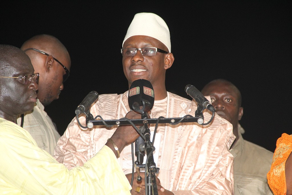Macky Sall octroie 150 millions aux femmes mareyeuses du Marché central au poisson de Pikine et du PAD
