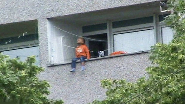enfant balcon