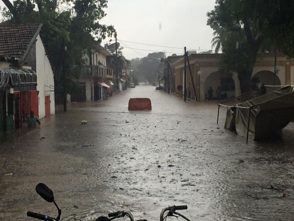 Vidéo - Graves inondations à Thiès: Des maisons effondrées, des mosquées englouties