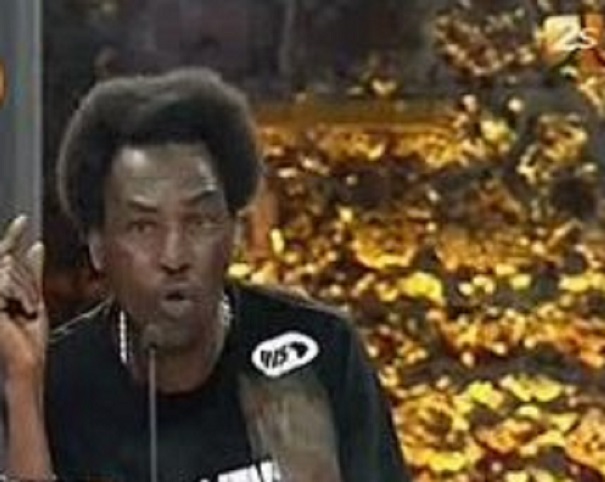 Vidéo-Le rappeur Mohamed Fall, “10.000 probèmes”, dément, face à Tounkara, l’usage de yamba
