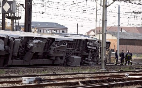 Thiaroye sur Mer : Un train déraille et déverse de l’acide près d’un terrain de football