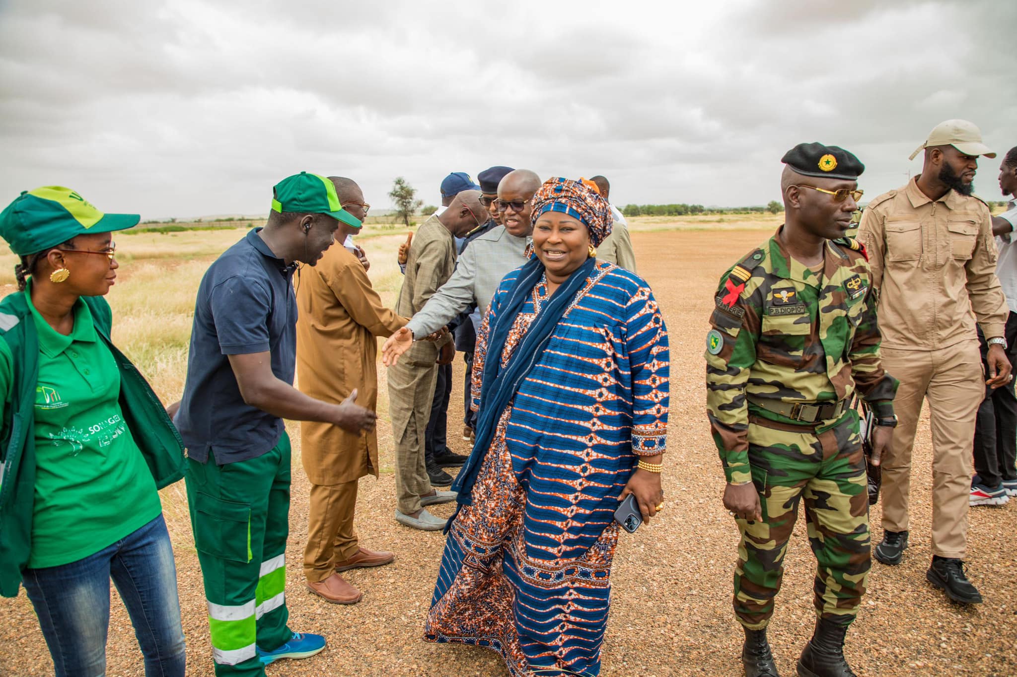 Matam et Bakel sous inondations : les images de la mission de solidarité et d’assistance des ministres Maïmouna Dièye et Jean Baptiste Tine Matam et Bakel sous inondations : les images de la mission de solidarité et d’assistance des ministres Maïmouna Dièye et Jean Baptiste Tine