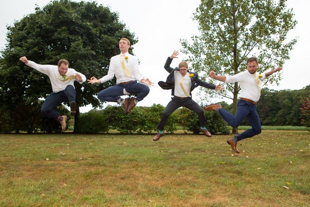 Voici pourquoi sauter sur des photos de mariage est une mauvaise idée