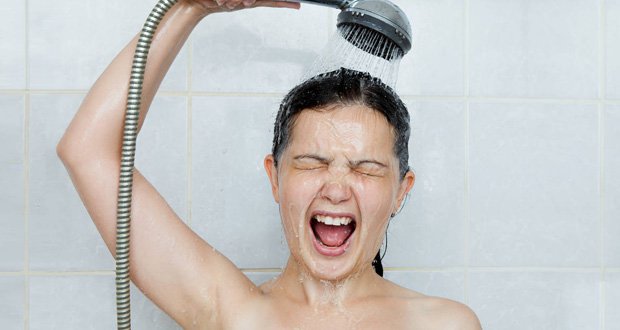 Bienfaits étonnants de la douche froide pour la santé