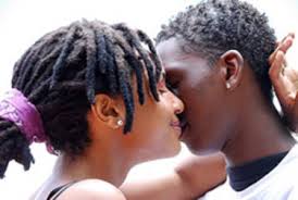 6 choses étonnantes sur le couple que révèle votre façon d’embrasser