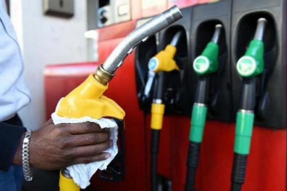 Rumeurs sur une hausse des prix du carburant : « Au contraire,  nous travaillons pour une baisse des prix du pétrole et de l’électricité …», réagit l’Etat