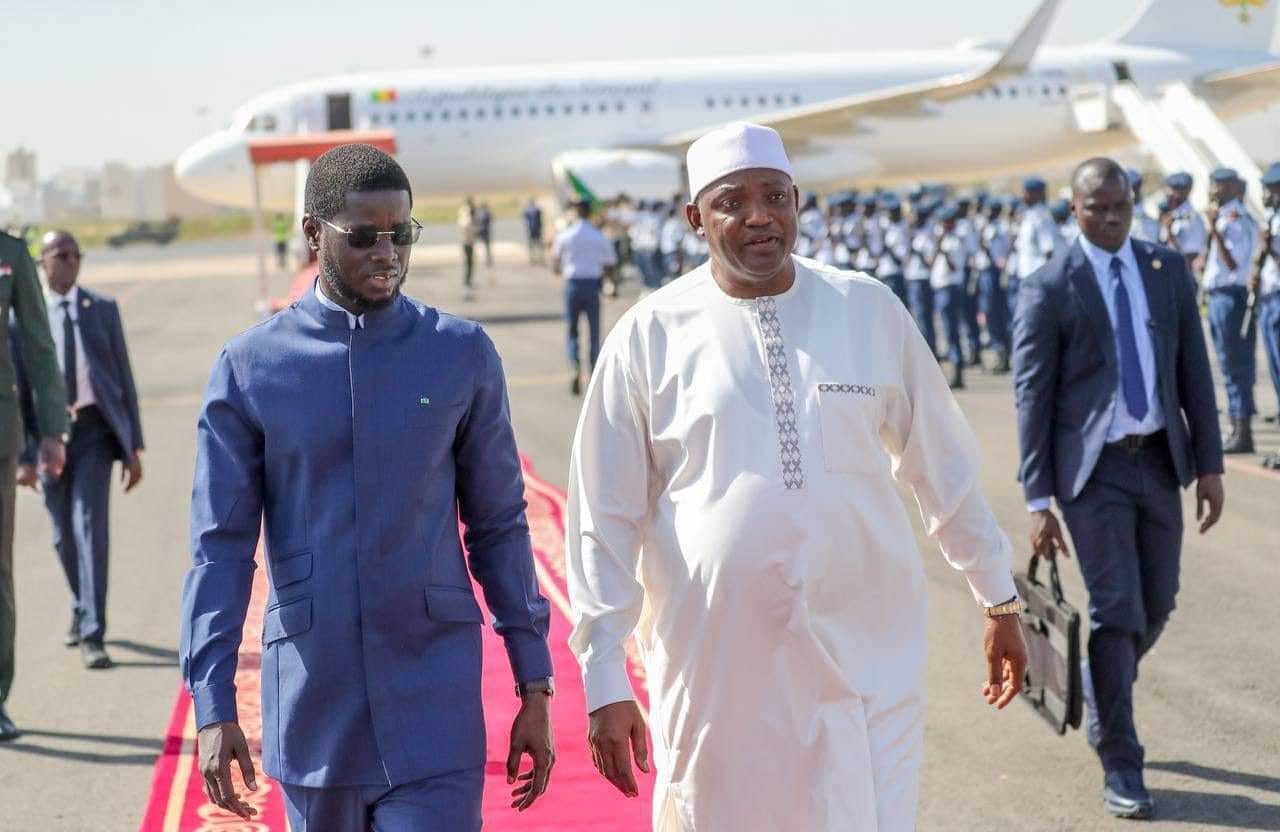 Le Président Adama Barrow et  Président Umaro Sissoco Embaló à Dakar pour les 80 ans du massacre de Thiaroye