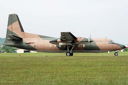 Crash évité de justesse : Un fokker 27 de l'Armée, avec 10 passagers à bord, se pose en urgence sur un terrain vague au Mali