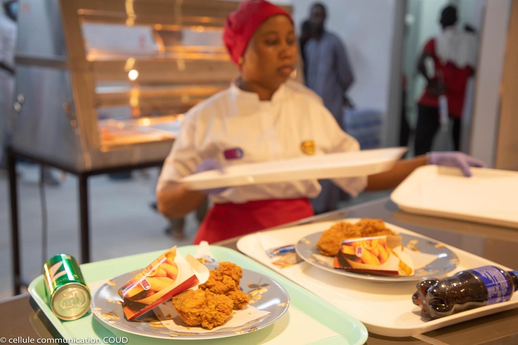 Une bonne nouvelle annoncée au COUD : Djolof Chicken débarque au campus ... Une bonne nouvelle annoncée au COUD : Djolof Chicken débarque au campus ...