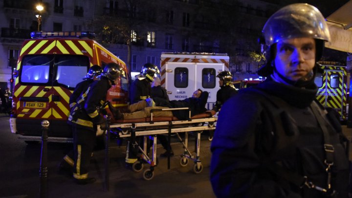 Attaques à Paris : une centaine de personnes tuées (bilan provisoire)