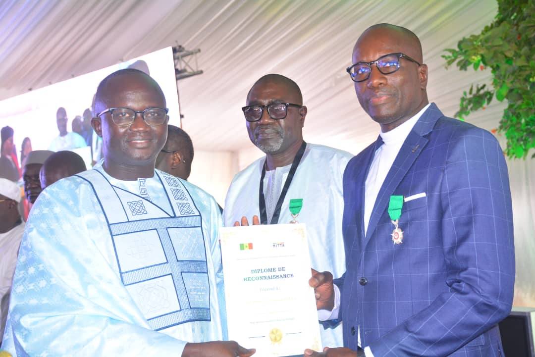 Omar Bounkhatab Sylla élevé au grade de Chevalier de l'Ordre National du Lion Omar Bounkhatab Sylla élevé au grade de Chevalier de l'Ordre National du Lion