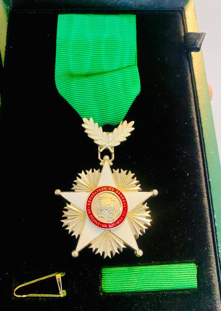 Omar Bounkhatab Sylla élevé au grade de Chevalier de l'Ordre National du Lion Omar Bounkhatab Sylla élevé au grade de Chevalier de l'Ordre National du Lion