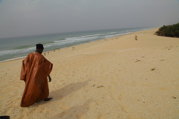 Le clip de Ousmane Sarr tourné sur la plage à quelques encablures de Thiès
