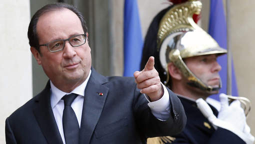 La cote de popularité de Hollande profite des attentats