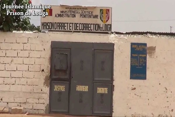 Prison de Louga : Un détenu se sectionne les parties intimes et se retrouve à l’hôpital