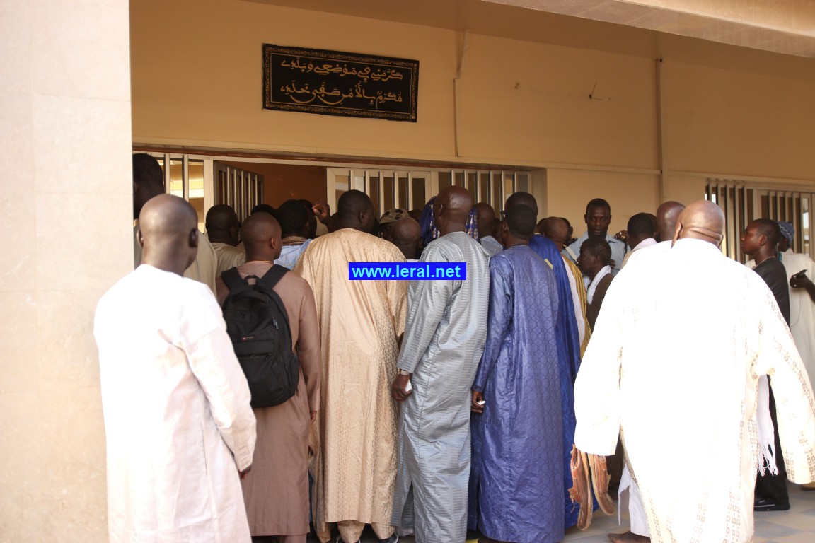 Vidéo - L’arrivée du président Macky Sall à Touba. Regardez