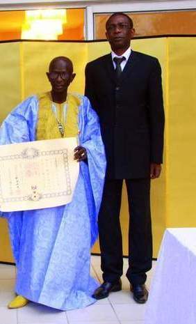 Vidéo: You rend hommage à Doudou Ndiaye Rose et Vieux Sing Faye, «Yaakar»