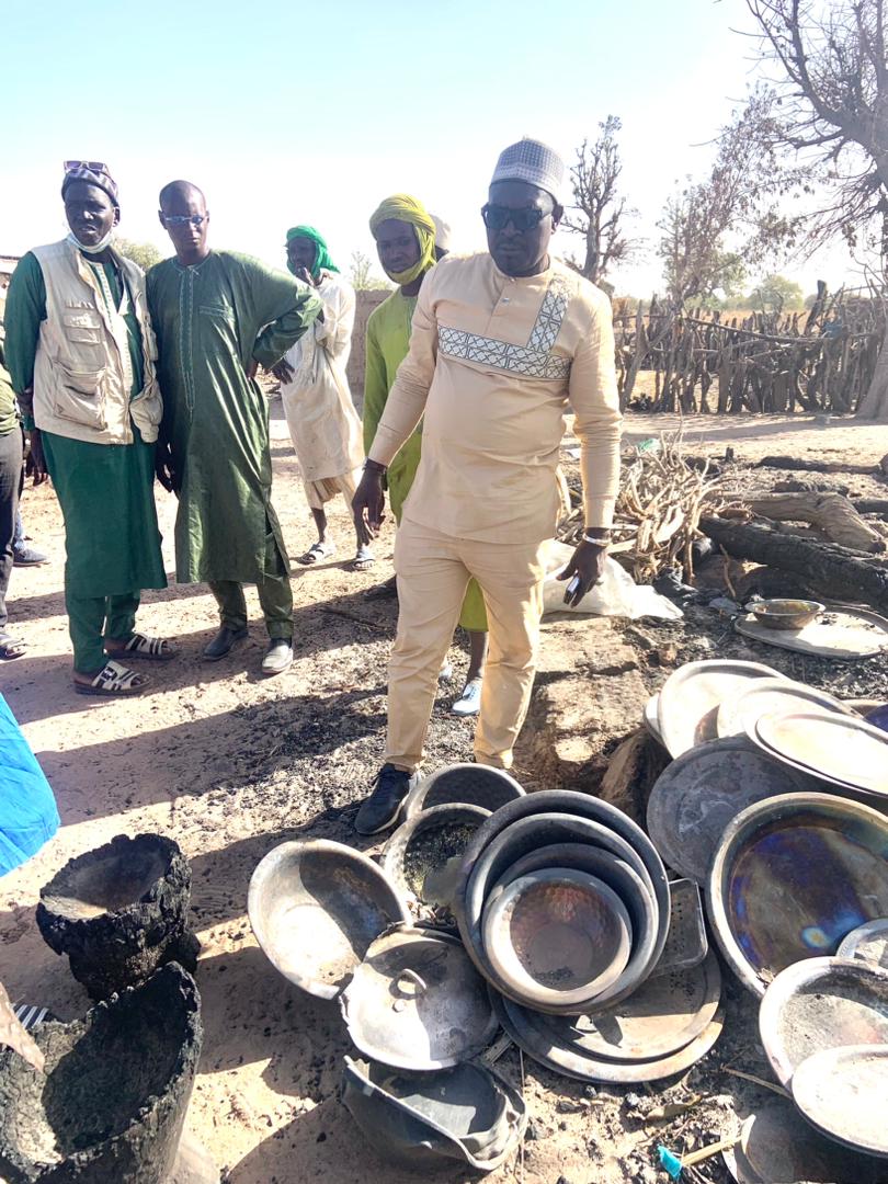 Sambou Biagui au chevet des sinistrés de Sinthiou Sambarou et Sourouyel : Un engagement solidaire en faveur des populations de Tambacounda (Photos)