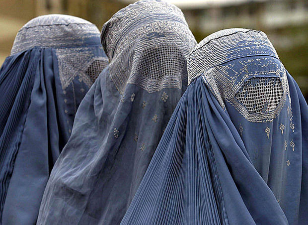 Pour pousser le gouvernement à réagir : Une marche nationale contre la burqa en vue