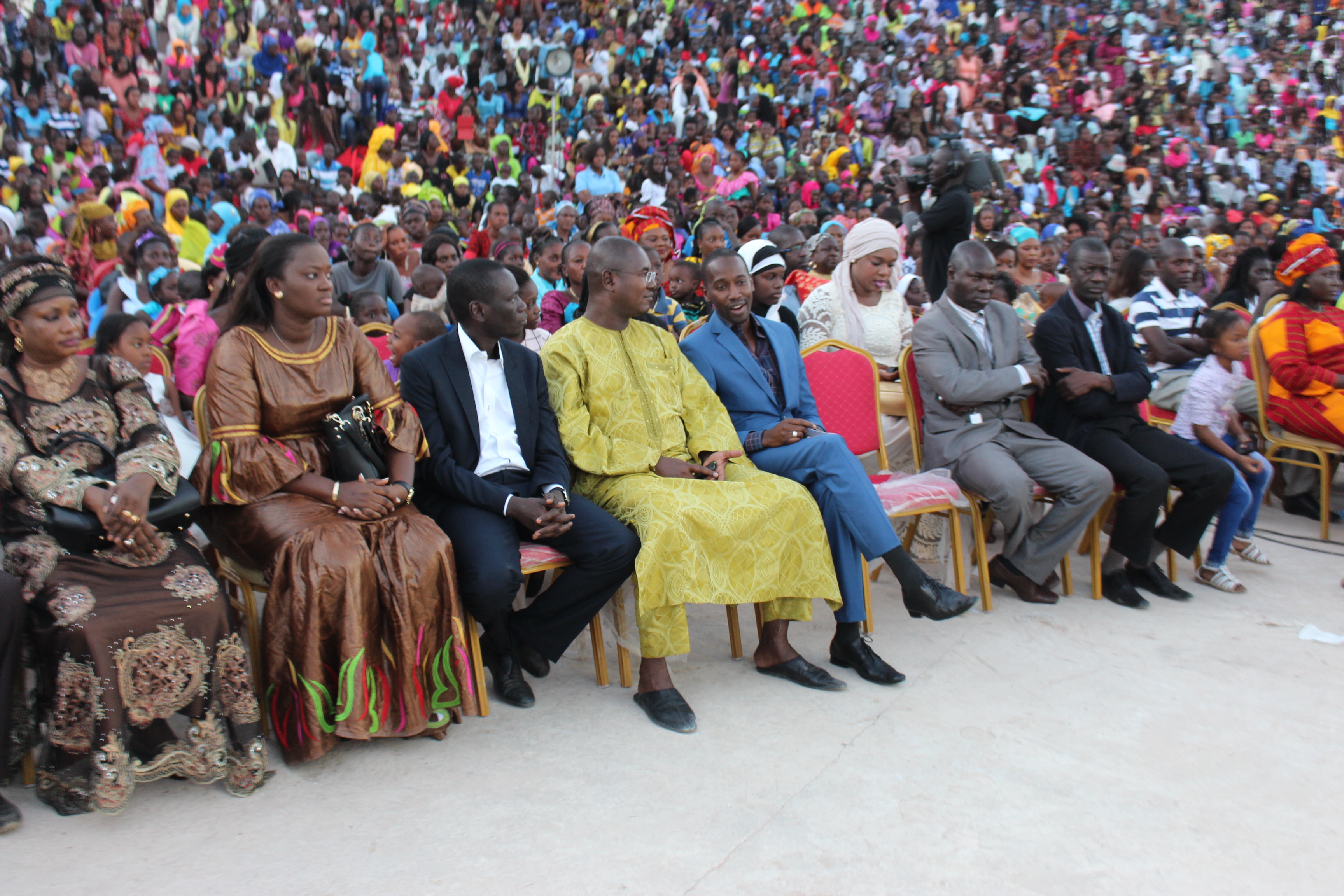 Kaolack: Yaye Fatou Diagne Mboup donne le sourire à 2500 enfants (Images)