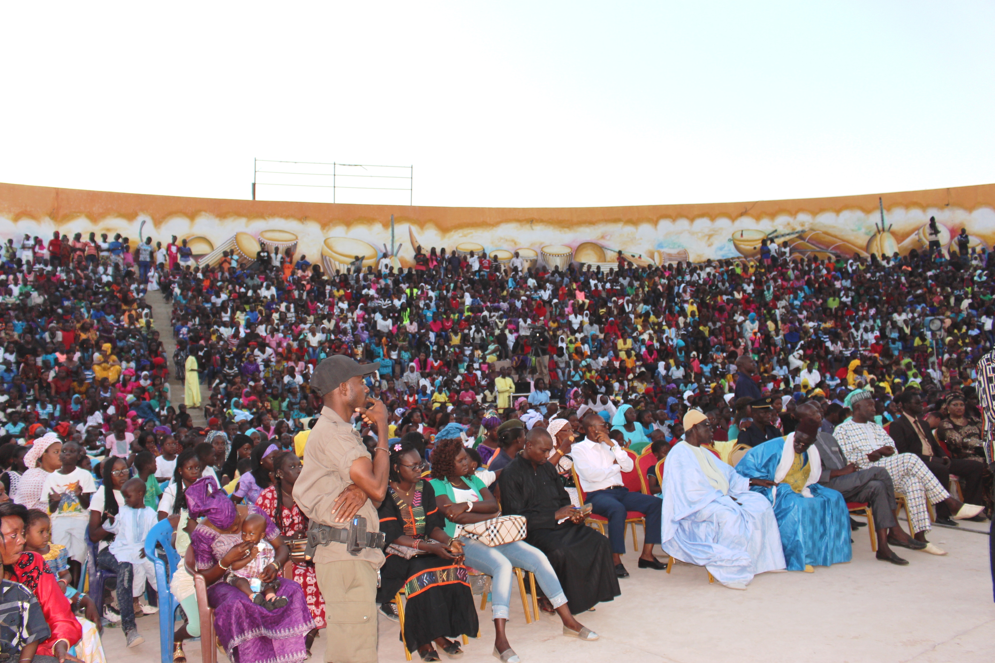 Kaolack: Yaye Fatou Diagne Mboup donne le sourire à 2500 enfants (Images)