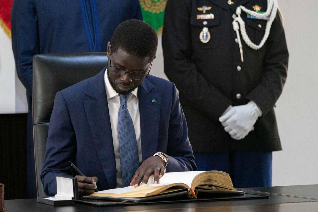 Fête de Korité : Le Président Faye accorde sa grâce à 1 121 personnes condamnées pour diverses infractions