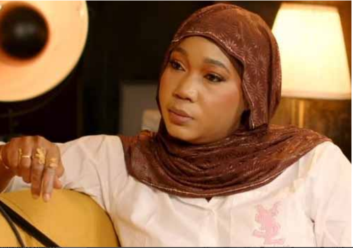 Live sur Tiktok : Ndèye Khady Ndiaye, Sweet et pas fin