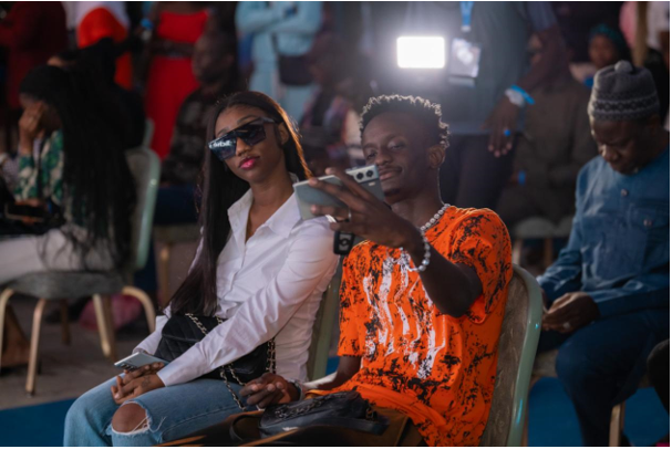 TECNO lance la série CAMON40 au Sénégal, à la Place du Souvenir