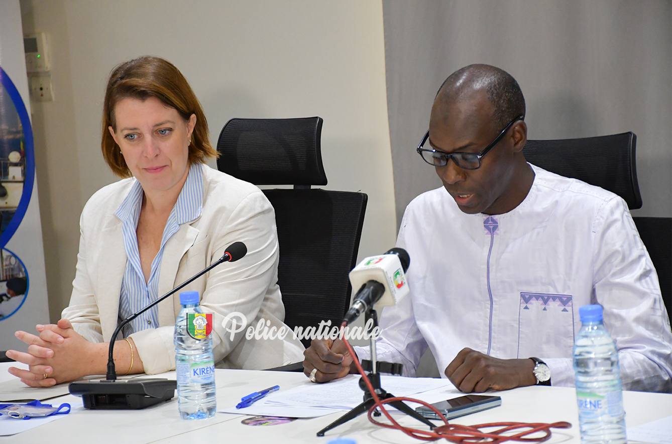 Photos : Mamadou Lamine Niang, Commissaire divisionnaire de Police de classe exceptionnelle, a présidé l’atelier de partage sur la lutte contre l’e-escroquerie, ce mardi