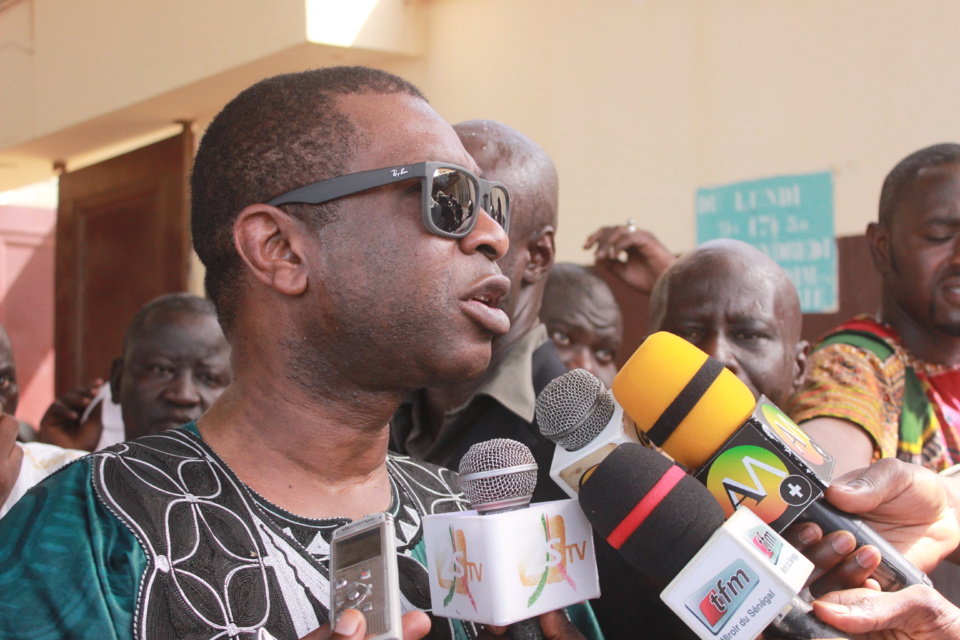 Gambie: Youssou Ndour a rendu visite à la famille de Moussa Ngom
