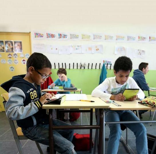 Manuels scolaires : L’Unesco présente un nouveau modèle pour faciliter l’accès