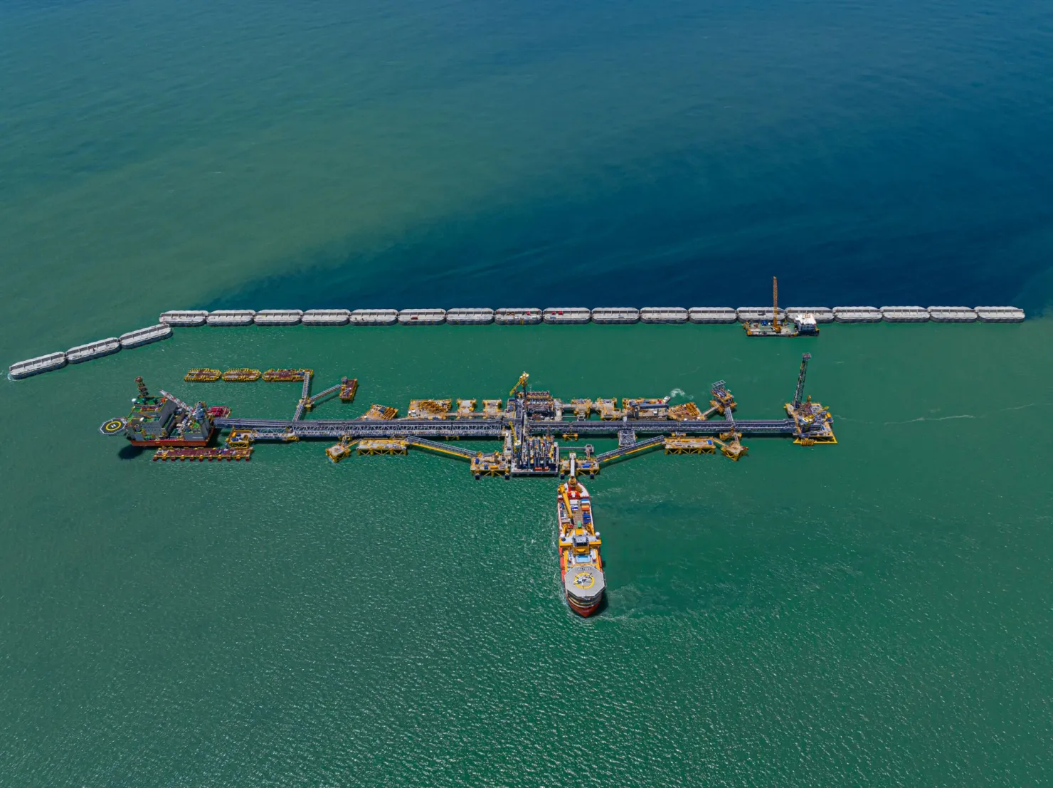 Énergie offshore – Coopération Sénégal–Mauritanie : Oceaneering signe un contrat stratégique avec BP pour le champ gazier GTA