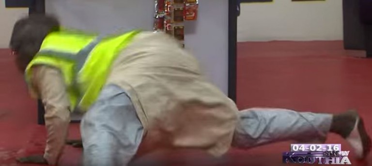 Kouthia en mode Diène Farba Sarr. Regardez