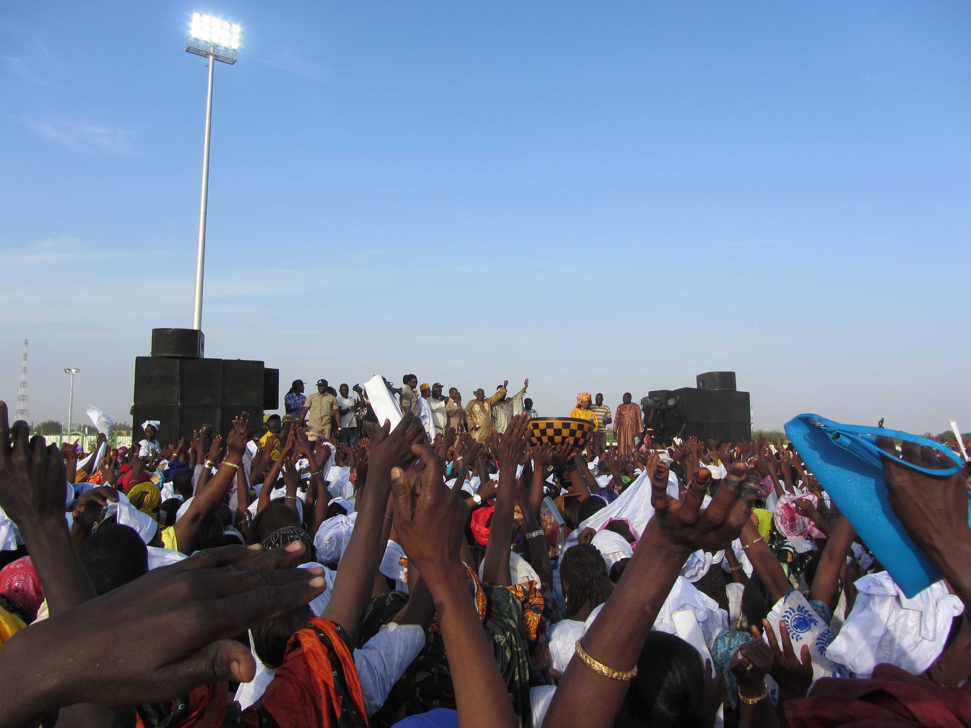 Macky Sall casque 600 millions pour les femmes de Matam