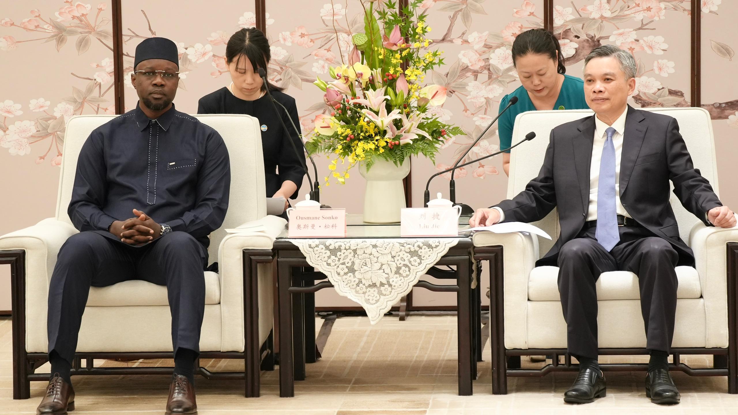 Photos/ Visite en Chine: le Premier ministre, Ousmane Sonko est arrivé à Hangzhou, capitale de la province du Zhejiang, ce samedi
