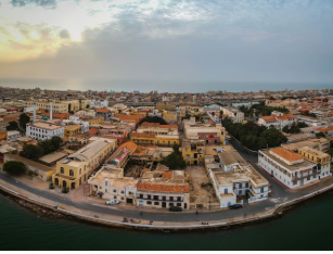 Travaux de restauration de l’île de Saint-Louis : Le groupe français de BTP, Nouvelles Générations d’Entrepreneurs (NGE), gagne le contrat