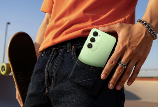 TECNO dévoile la série SPARK 40 : Ultra-mince, ultra-résistante et conçue pour durer