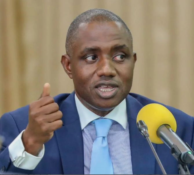 A la Cérémonie de Dédicace de ses livres/ Dr Yoro Dia, ancien Ministre : “Le Sénégal est dans un éternel recommencement sur les questions politiques”