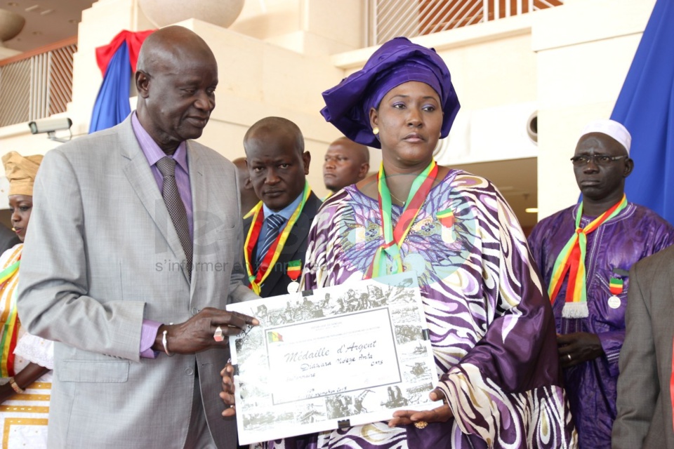 Les images de la cérémonie de remise de médaille de agents du Crédit mutuel du Sénégal