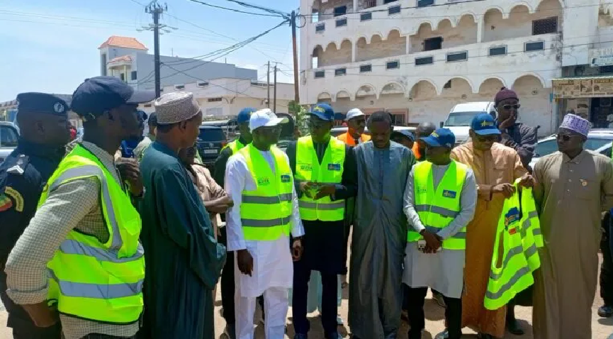 Dieme Yankhoba Diémé en visite à Touba : 90 % des voiries prêtes pour le ...