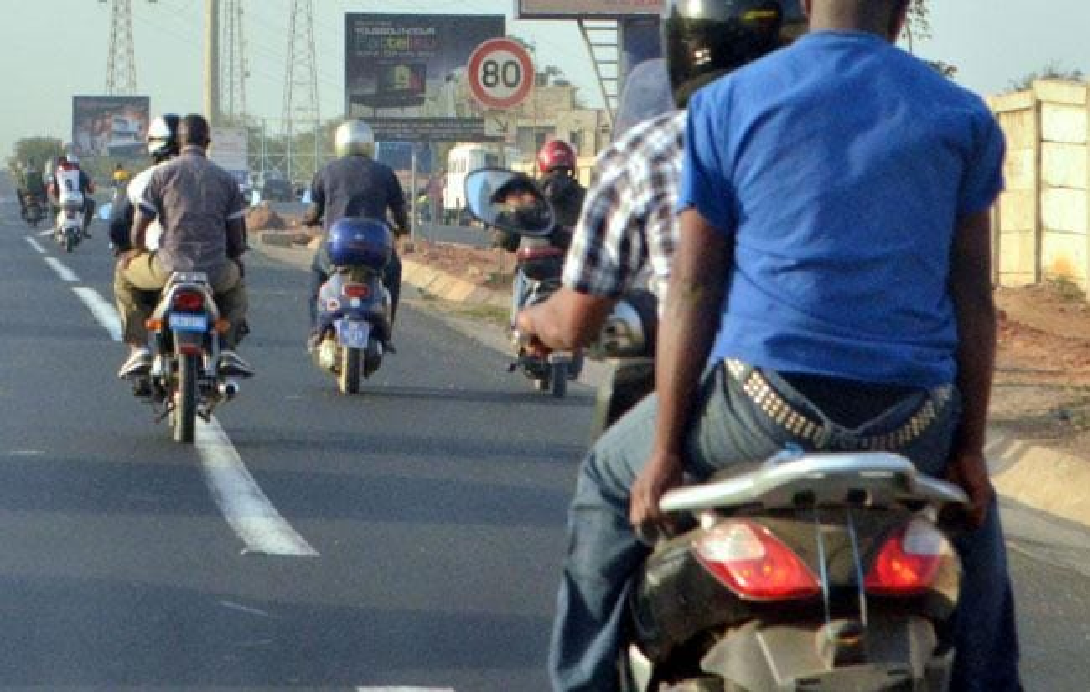 Vol à l’arraché à bord d’un moto au Point E : un suspect arrêté grâce aux investigations de la police