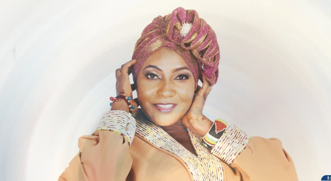 La chanteuse ivoirienne veut conquérir le public sénégalais :  Aïcha Traoré prépare son entrée sur scène, avec un concert à Dakar en février 2026