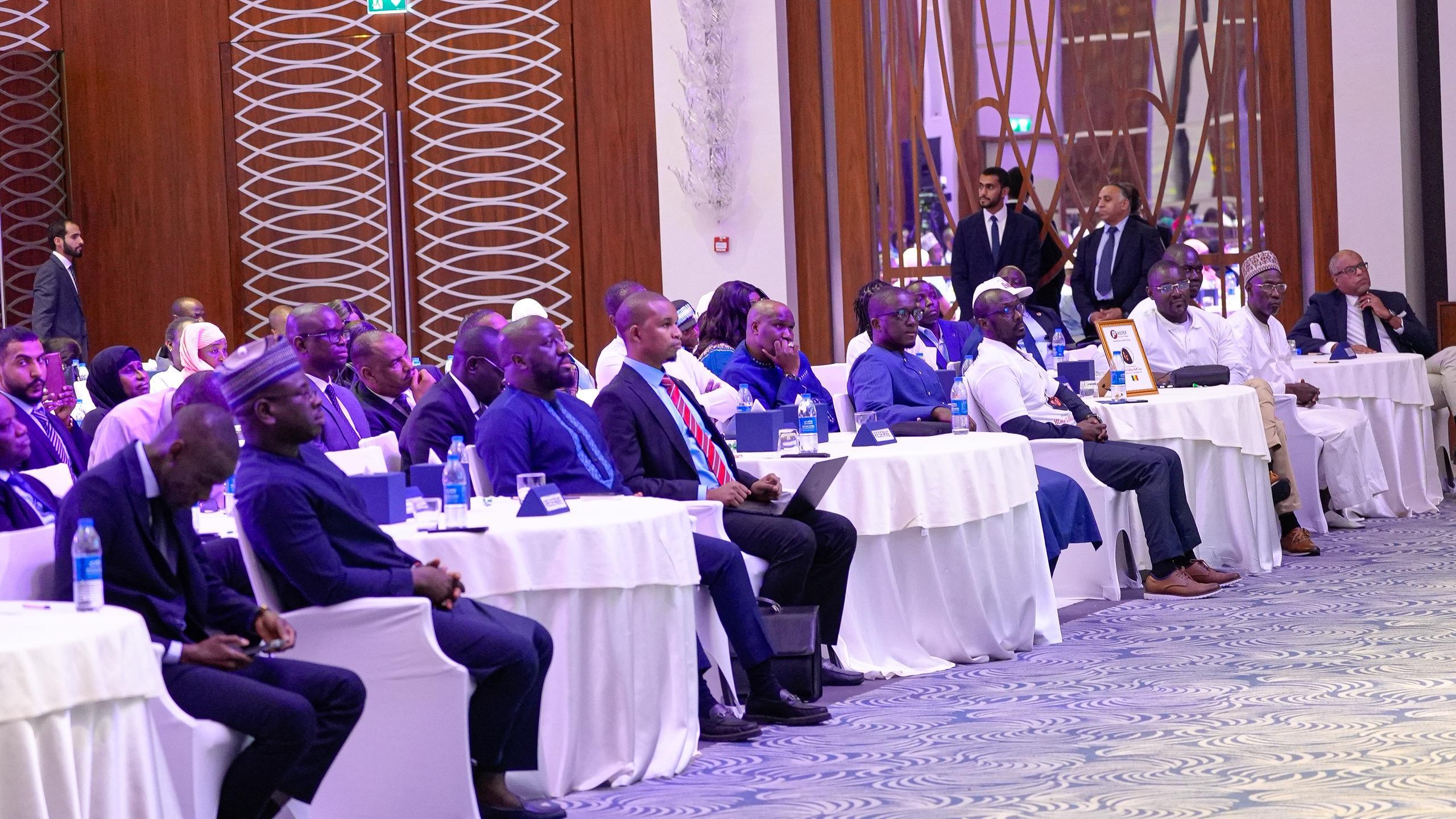 Photos/ Emirats Arabes Unis:  Ousmane SONKO, Premier ministre a rencontré la communauté sénégalaise, ce jeudi