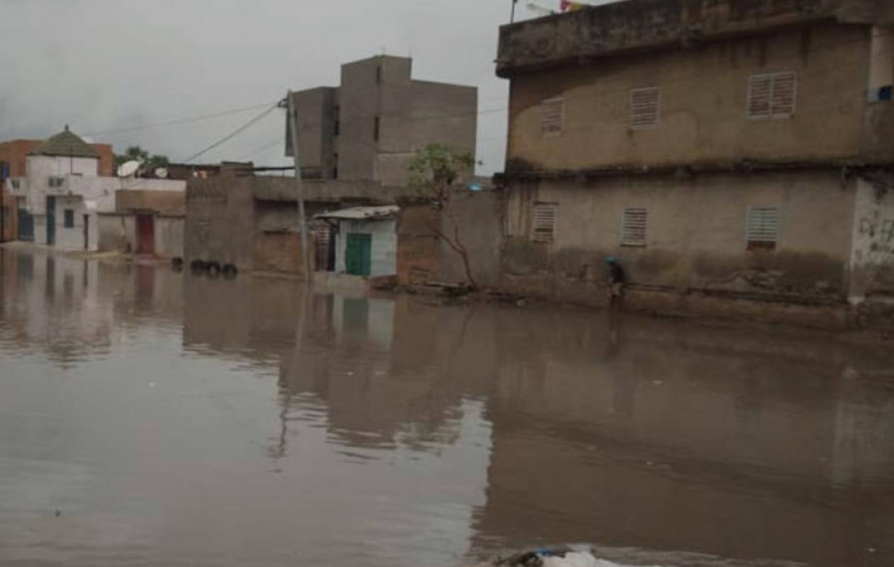 Kaolack : Des quartiers sous les eaux en ce jour du Gamouwatt