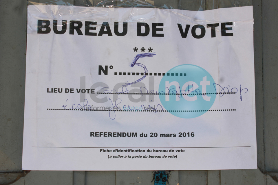 Référendum: Vote des des militaires et paramilitaires à l'école Moustapha Diop ex. école FaidherbeDakar (image) 