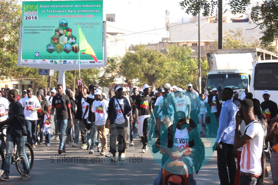 Campagne référendaire –  Le Front Ñaani Bañn  à Colobane, Hlm, Castors Front de terre, Khar Yalla et Grand Yoff