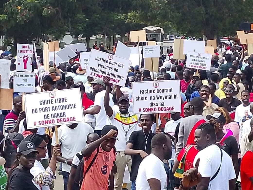Le mouvement citoyen Rappel à l’Ordre a tenu une nouvelle marche à Dakar, ce vendredi