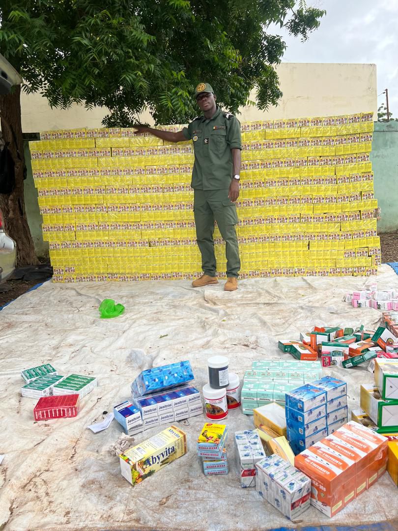 Douanes : Saisie de billets noirs à Dakar et de faux médicaments à Koungheul