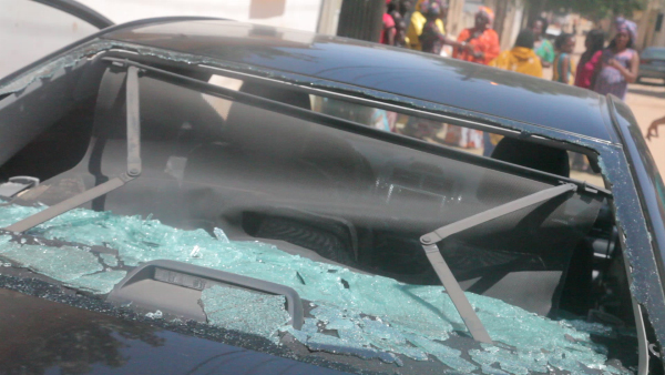 Thiès : Le véhicule de Abdou Mbow caillassé